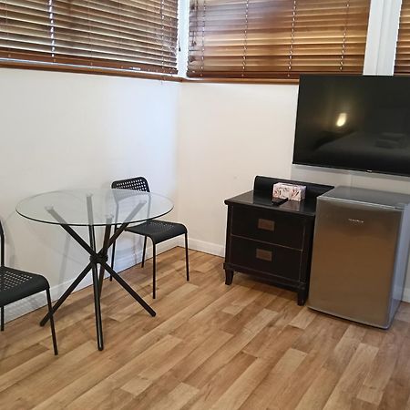 Dunsborough Apartments & Suites Екстер'єр фото