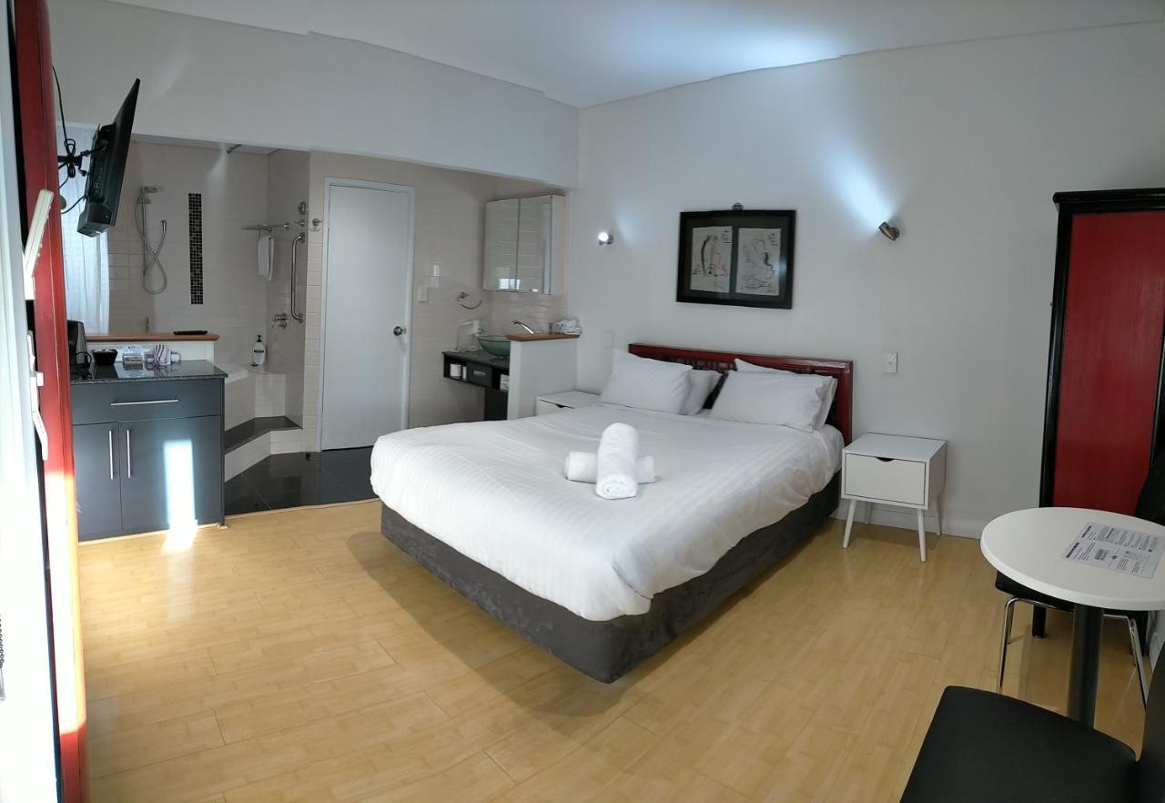 Dunsborough Apartments & Suites Екстер'єр фото