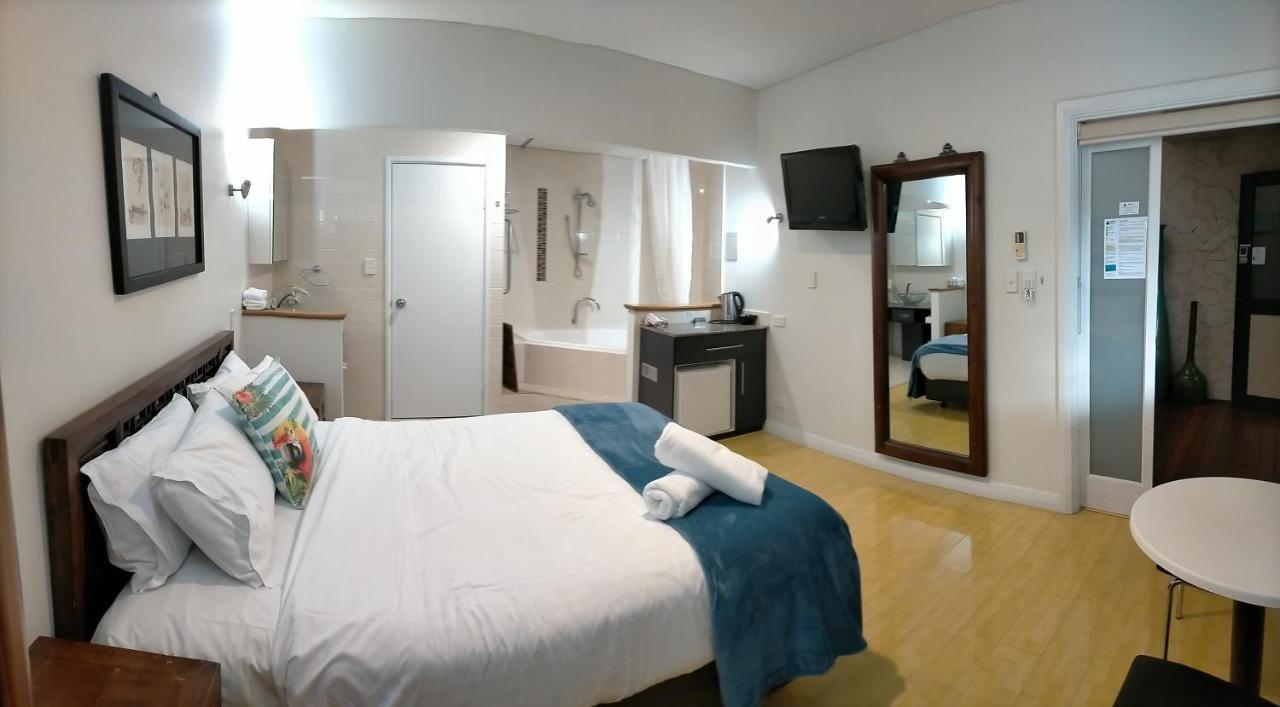 Dunsborough Apartments & Suites Екстер'єр фото