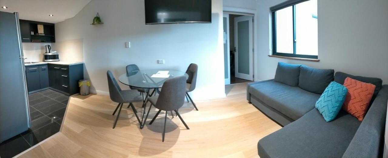Dunsborough Apartments & Suites Екстер'єр фото