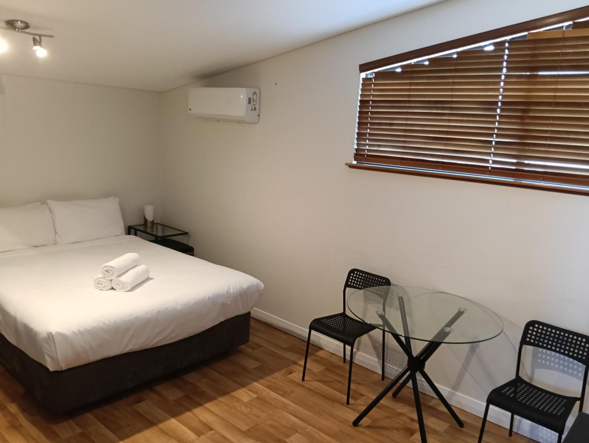 Dunsborough Apartments & Suites Екстер'єр фото