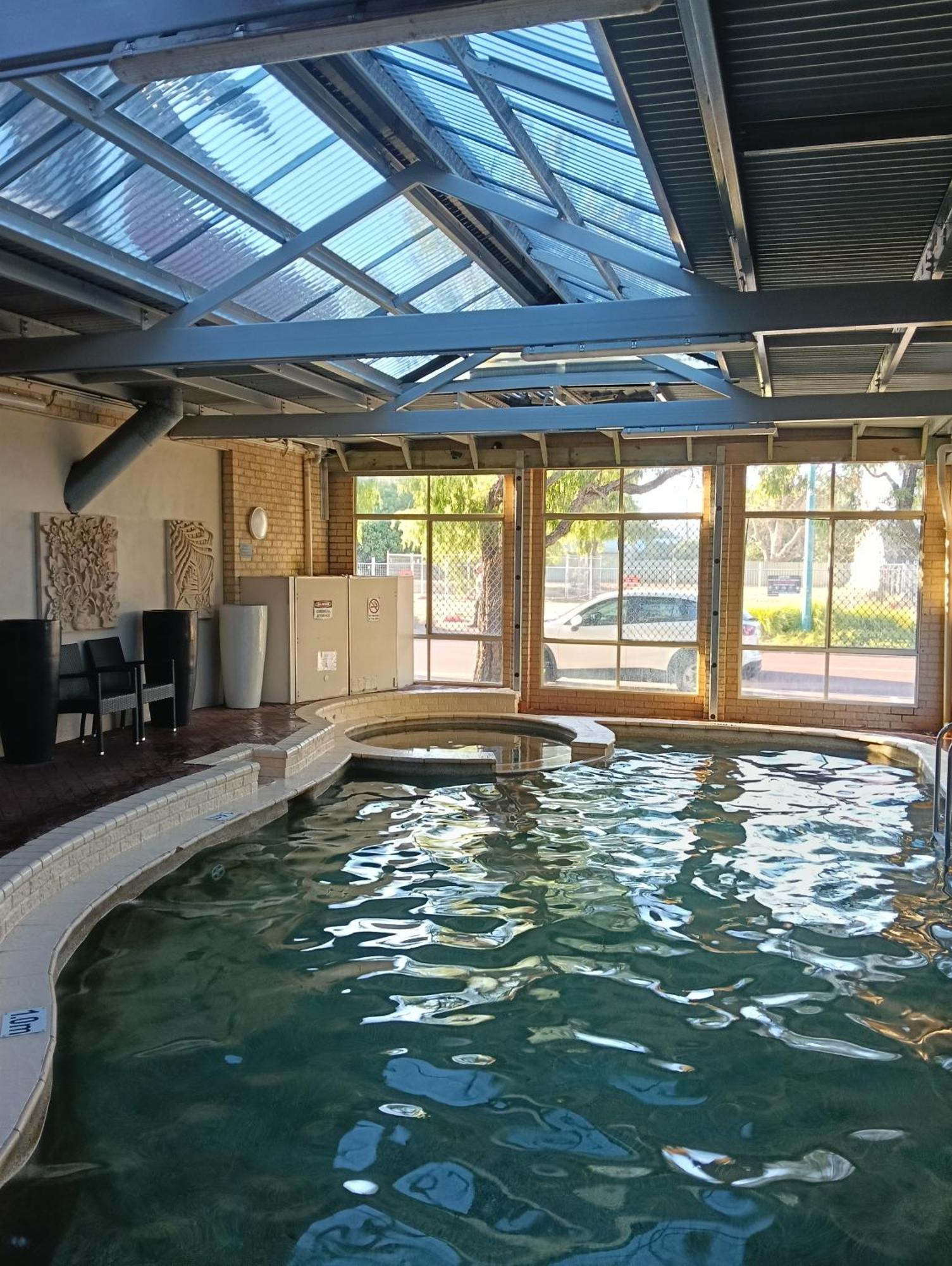 Dunsborough Apartments & Suites Екстер'єр фото