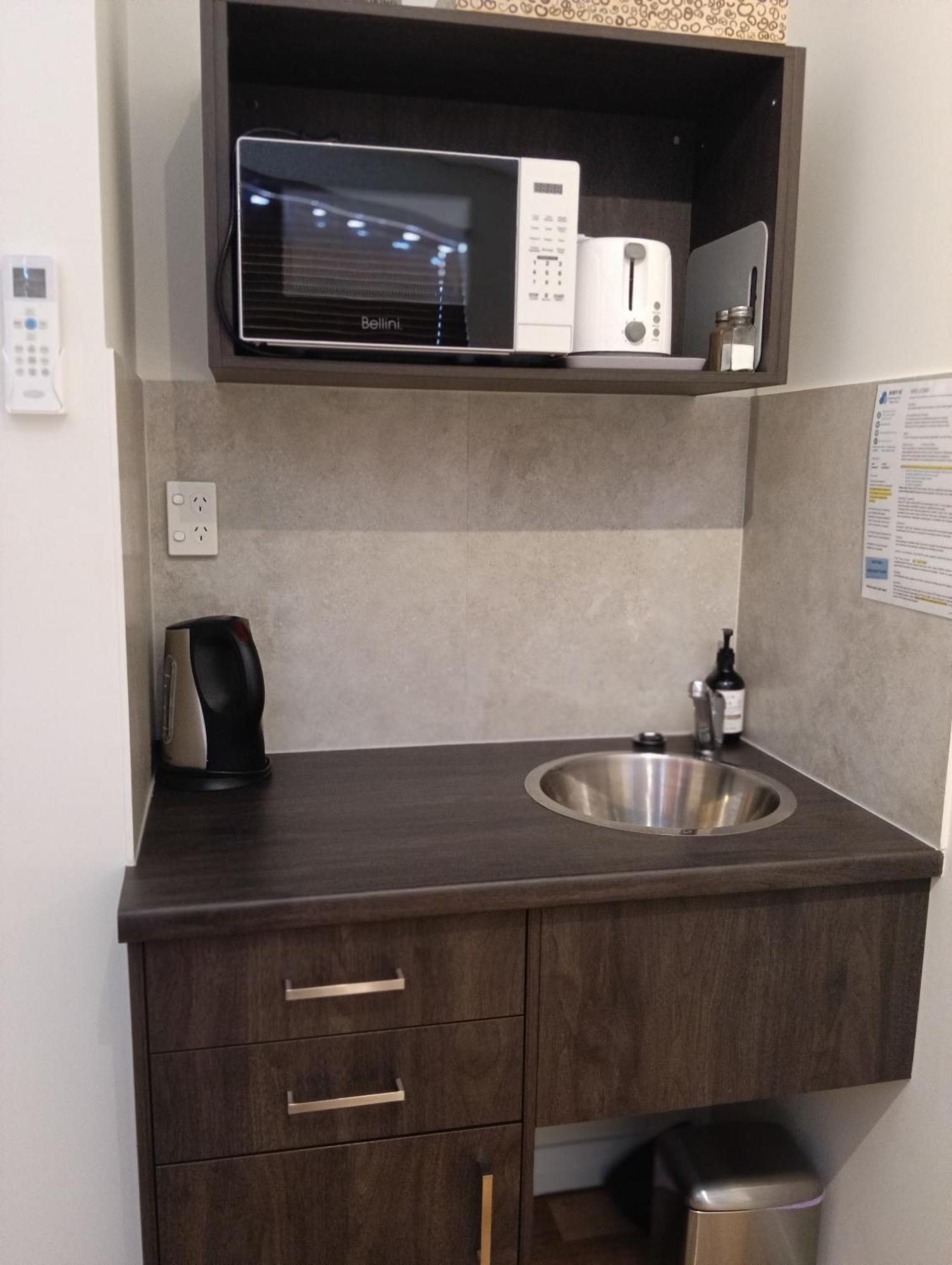 Dunsborough Apartments & Suites Екстер'єр фото